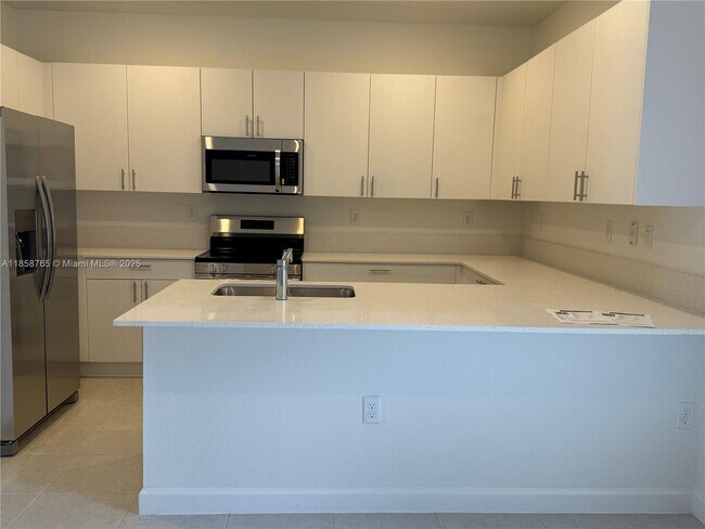 Building Photo - 12888 SW 233rd Terrace