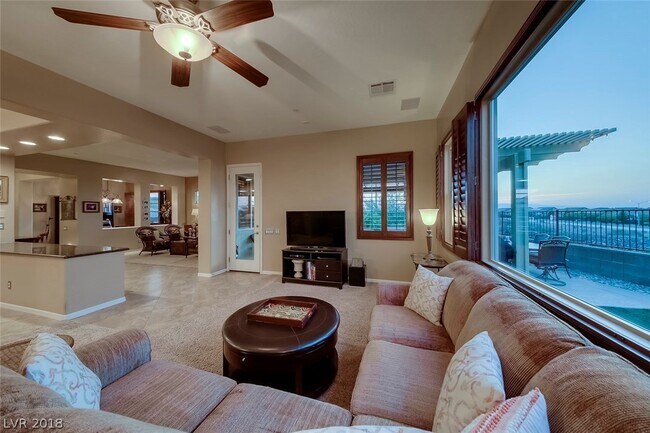 Huge Family Room - 1160 Palmetto Bay Dr