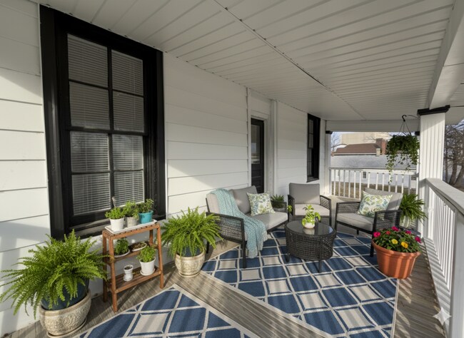 Building Photo - 519 S 8th St