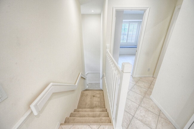 Building Photo - 1580 Clermont Dr