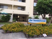 Building Photo - Pet Friendly 2 bedroom 1 bathroom Condo For Rent - Near Ala Moana, Don Quijote, Walmart, Sam's Club