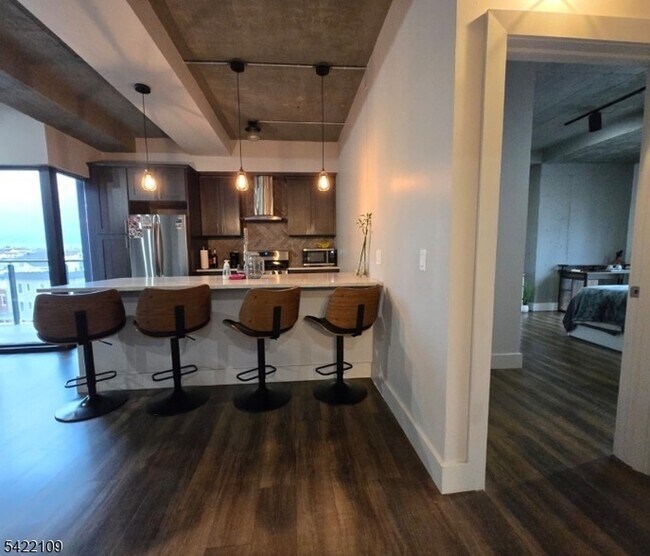 Building Photo - 58-60 Elm Street Unit 504