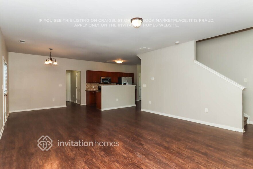 Building Photo - 3165 Franklin St