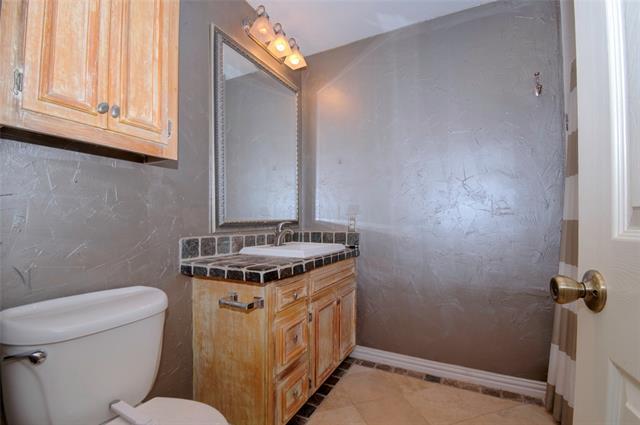 Building Photo - 3201 Christie Cir