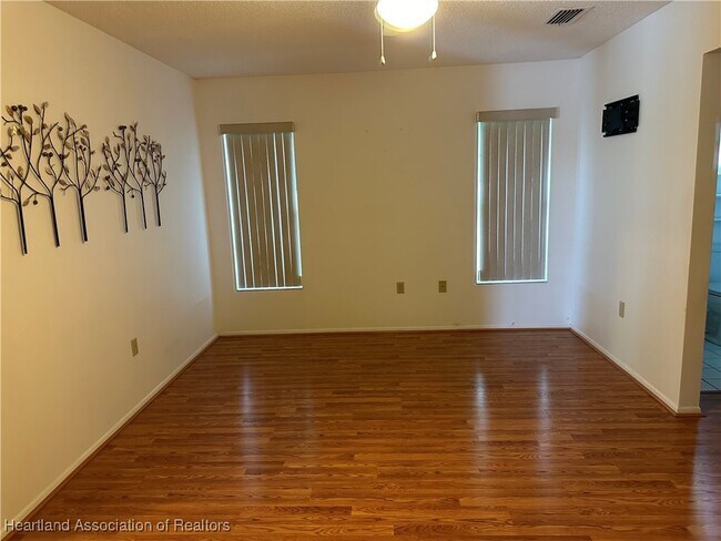 Building Photo - 4433 Sebring Ave