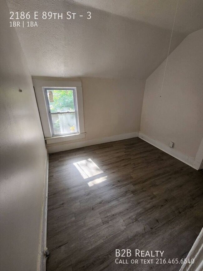 Building Photo - 2186 E 89th St