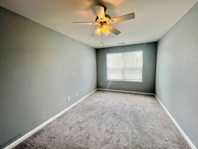 Building Photo - Charming 3BD, 2.5BA Raleigh Townhome with ...