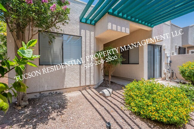 Building Photo - 4950 N Valle Rd