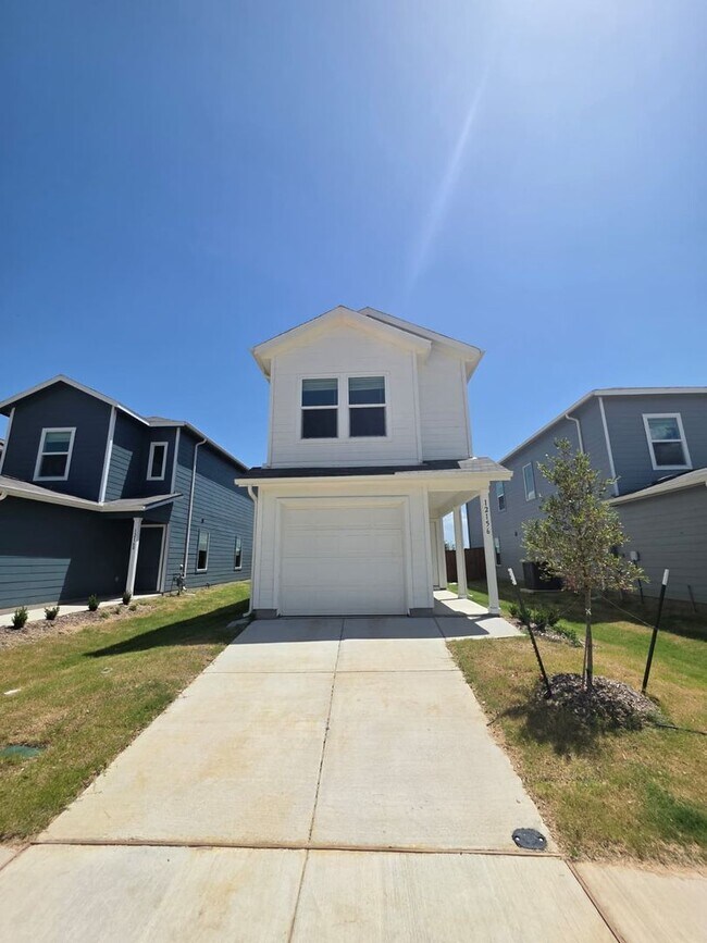 Building Photo - Modern 3-Bed New Construction with 2.5 Bat...
