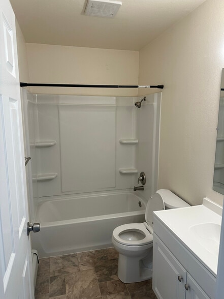 Building Photo - 1124 Orca St