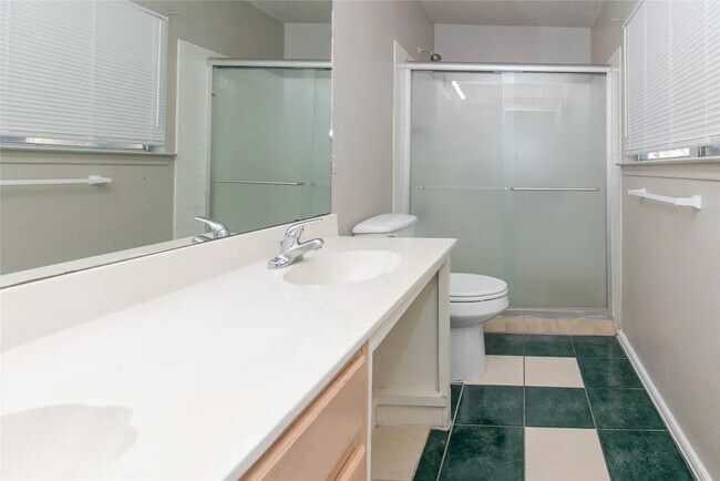 Building Photo - Room in House on Heyerdahl Dr