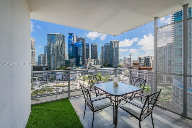 Building Photo - 350 S Miami Ave