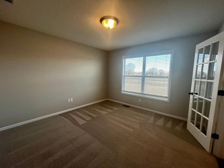 Building Photo - 1630 Teniente Ct