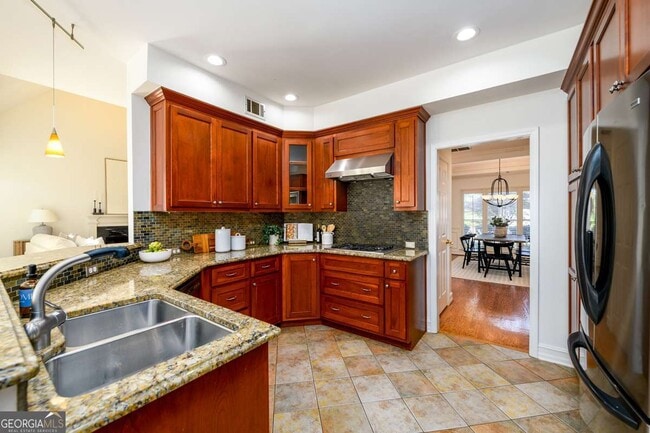 Building Photo - 1560 Oak Park Cove