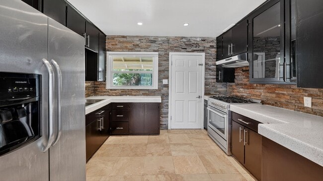 Building Photo - 3 Bedroom Home for Rent – Prime Norwalk Location