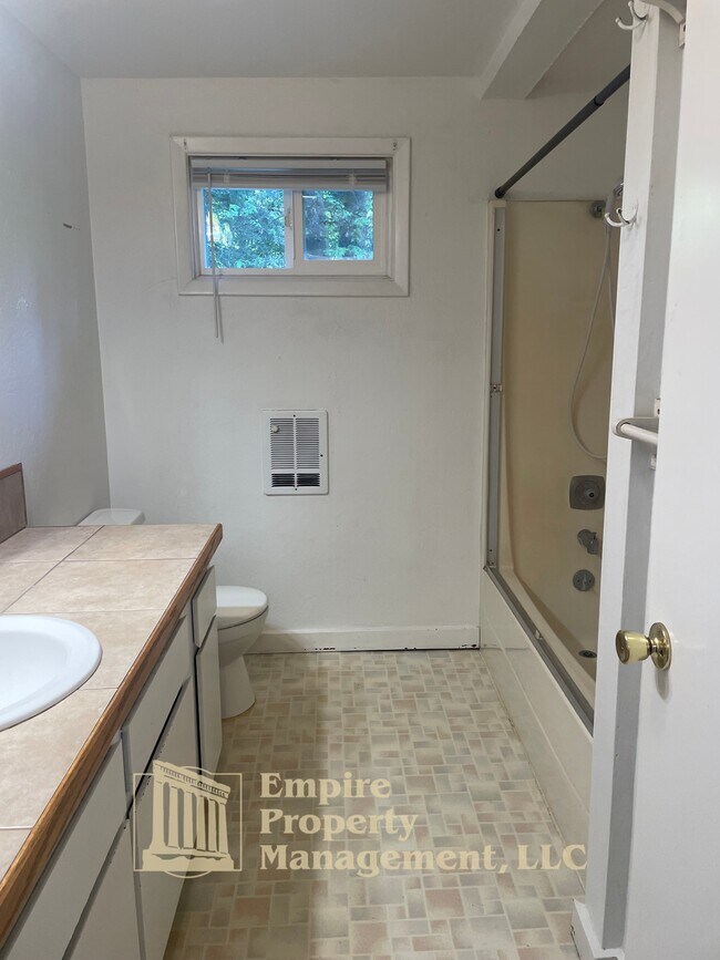 Building Photo - 87948 8th St