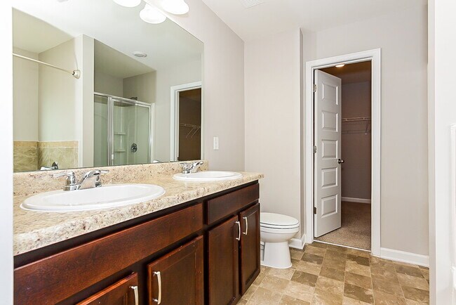 Building Photo - 1335 Elmstead Pl