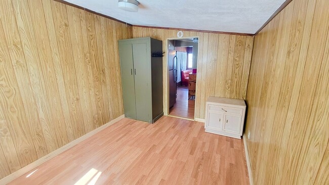 Building Photo - Adorable 2 bed 1 bath home with great views!
