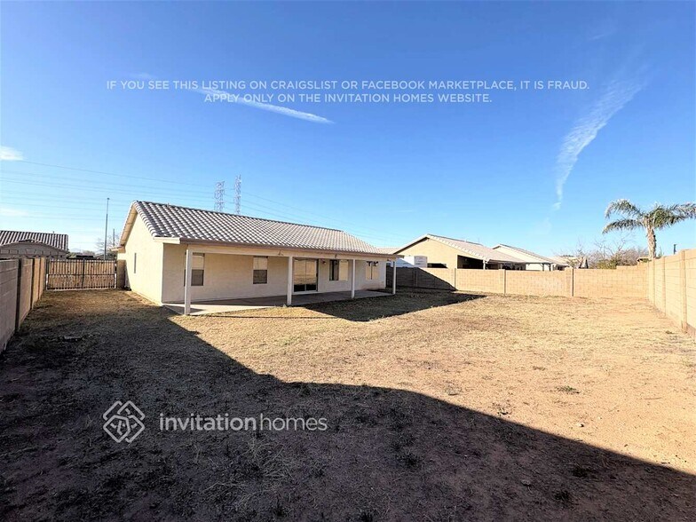 Building Photo - 8816 W Las Palmaritas Dr