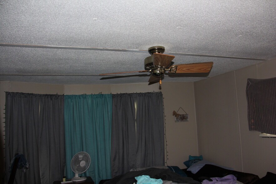 Building Photo - 4150 Spiker Ln