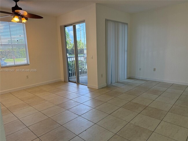 Building Photo - 2113 Shoma Dr