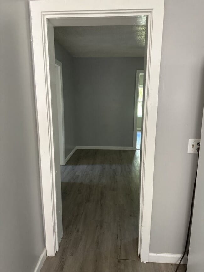 Building Photo - 3 Bedroom 1 Bathroom Jonesville SC