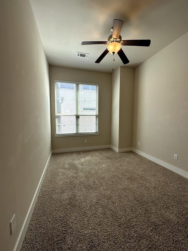 Building Photo - 4406 Eli St