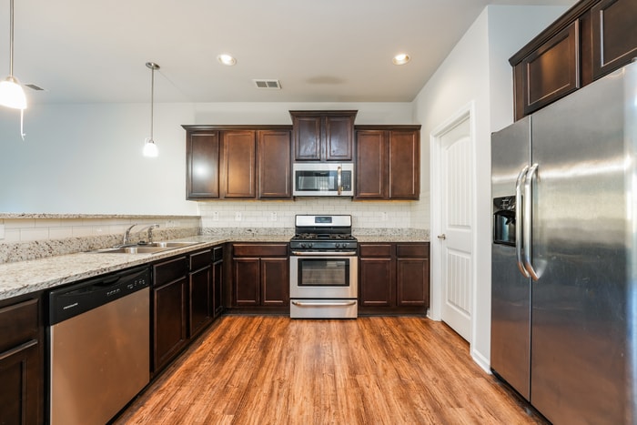 Building Photo - 2419 Oakleaf Cir