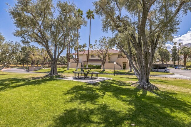 Building Photo - 701 N Los Felices Rd