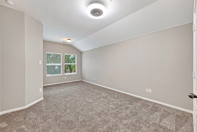Building Photo - 5403 Canyon Hollow Dr