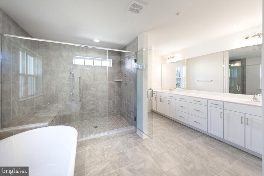 Building Photo - 9207 Rama Ct