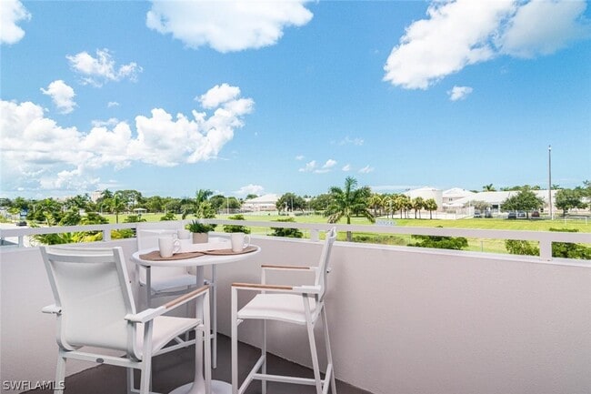 Building Photo - 101 8th St S