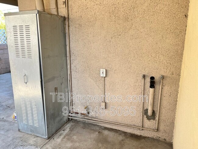 Building Photo - 4531 Park Ave