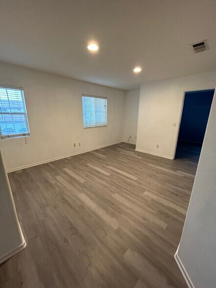 Building Photo - 4889 Wheelhouse Dr