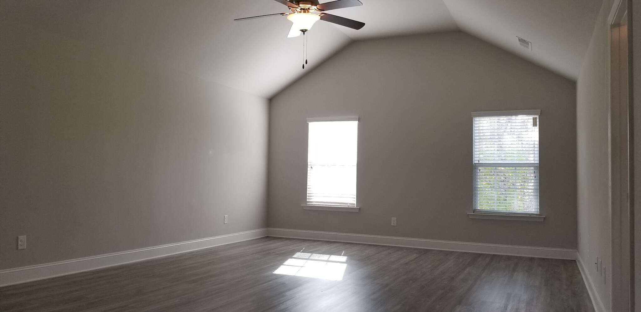 Building Photo - 2297 Shady Dr