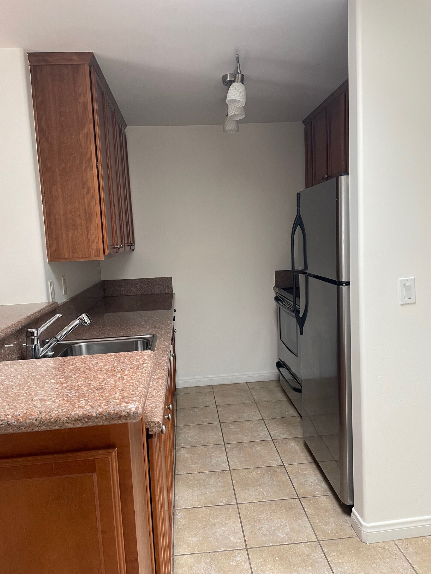 Kitchen - 5722 Riley St