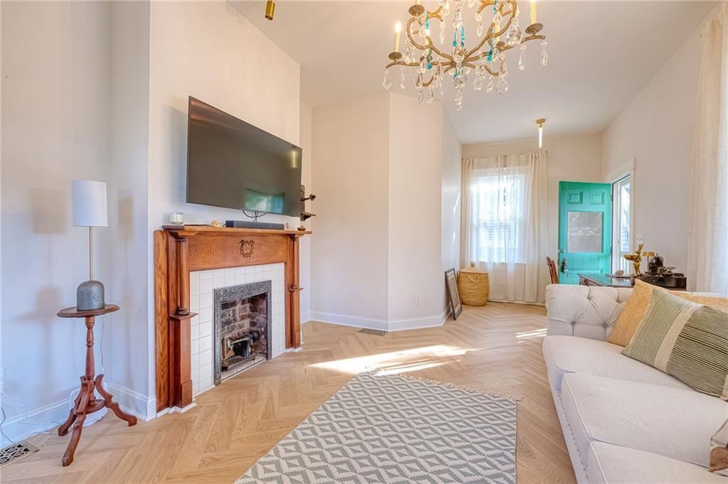 Building Photo - 85 Waddell St NE