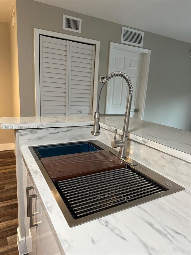 Building Photo - 15440 SW 284th St