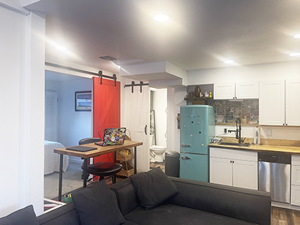 loft style living - 1034 Queen St N