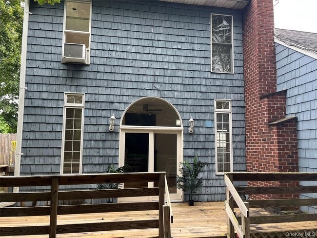 Building Photo - 73 Railroad St