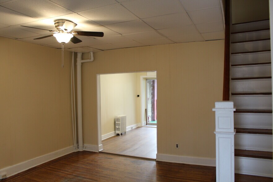 Building Photo - 2817 Sunset Dr