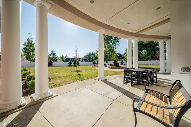 Building Photo - 12799 Doula Ln