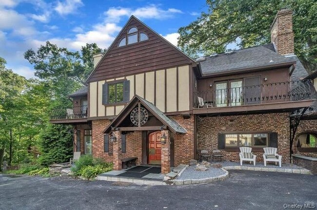 Building Photo - 45 Wolden Rd