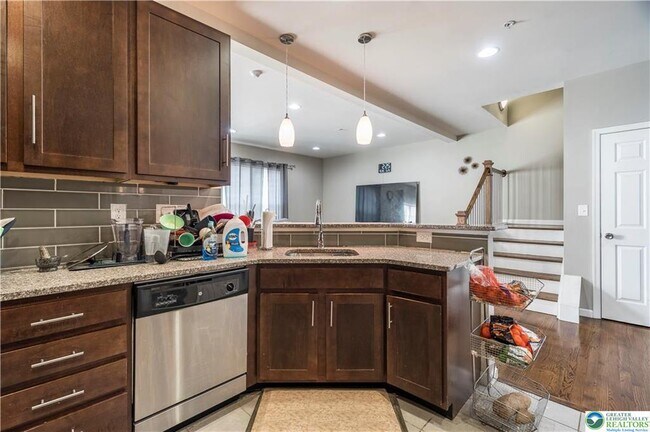 Building Photo - 5136 Dogwood Trail