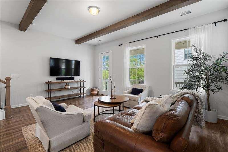 Building Photo - 4391 Gillon Cir SE