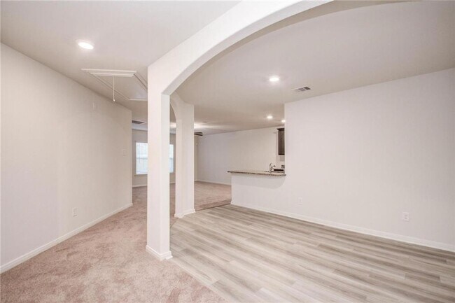 Building Photo - Charming 3BR House in Cleveland