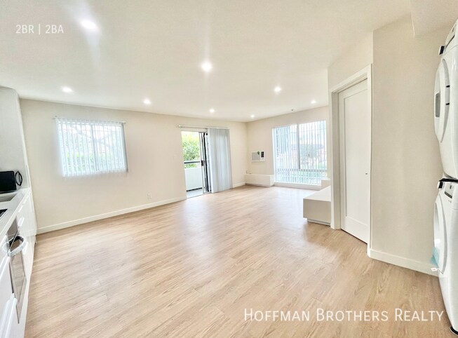 Building Photo - 860 S Ardmore Ave