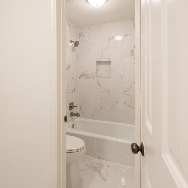 Building Photo - 7670 McHenry Cir E