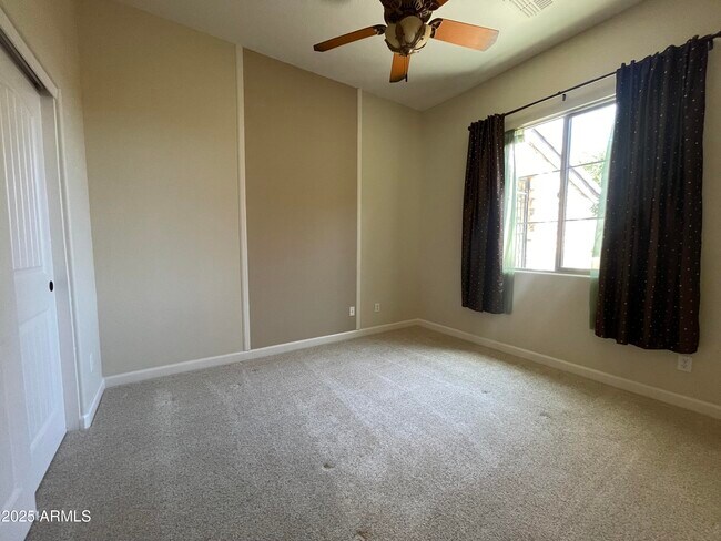 Building Photo - 12035 W Red Hawk Dr