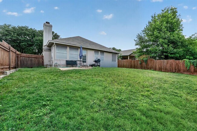 Building Photo - 17525 Tobermory Dr